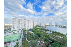 2801 Ne 183rd St 1108w, Aventura