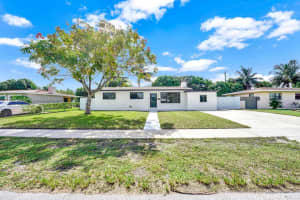 60 NW 193rd Ter, Miami, FL 33169, Sold 01/15/25