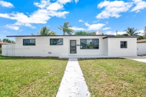 60 NW 193rd Ter, Miami, FL 33169, Sold 01/15/25