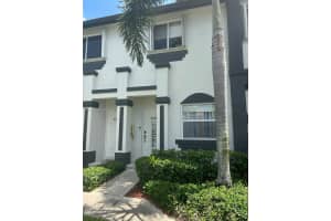 2220 SE 26th Ln #2220, Homestead, FL 33035, Sold 03/28/25