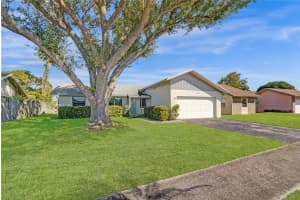 9227 NW 48th St, Sunrise, FL 33351, Sold 02/12/25