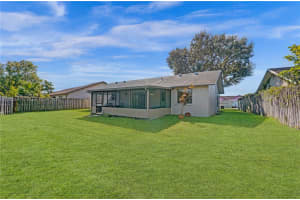 9227 NW 48th St, Sunrise, FL 33351, Sold 02/12/25