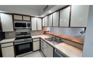 1703 Whitehall Dr APT 104, Davie, FL 33324, - MLS#A11702638