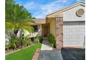 13991 Dominion Pl, Davie, FL 33325, Sold 01/17/25