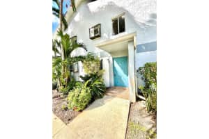 2753 S Oakland Forest Dr APT 104, Oakland Park, FL 33309, - MLS#A11702797