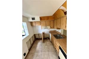 2753 S Oakland Forest Dr APT 104, Oakland Park, FL 33309, - MLS#A11702797