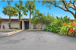 8292 Dundee Ter 8292, Miami Lakes