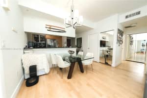 31 Se 5th St 3817 Miami, FL 33131 - MLS#A11702998