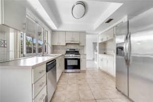 10150 NW 24th St, Sunrise, FL 33322, Sold 03/10/25