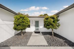 9225 SW 68th St, Miami, FL 33173, Sold 03/11/25