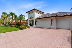 615 Enclave Cir W, Pembroke Pines, FL 33027, Sold 03/27/25