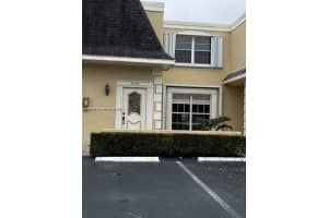 2408 Ne 10th St 122, Hallandale Beach