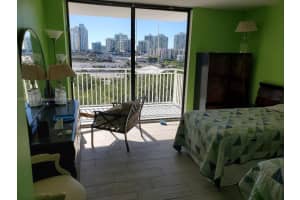 210 174th St APT 905, Sunny Isles Beach, FL 33160, Sold 05/29/25