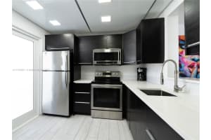 319 NE 14th Ave, Hallandale Beach, FL 33009, Sold 02/07/25