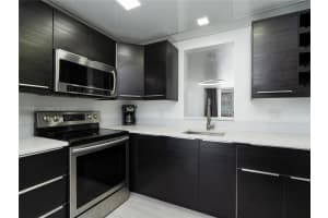 319 NE 14th Ave, Hallandale Beach, FL 33009, Sold 02/07/25