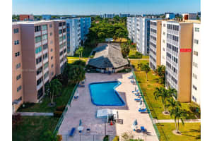 319 NE 14th Ave, Hallandale Beach, FL 33009, Sold 02/07/25