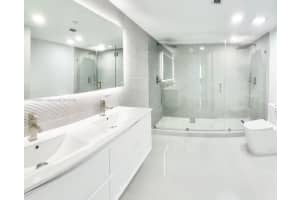 400 South Pointe Dr APT 1610, Miami Beach, FL 33139, - MLS#A11703668