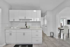 585 NW 51st St, Miami, FL 33127, - MLS#A11703742