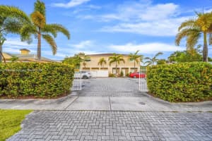 615 Nw 10th Ter 1 Fort Lauderdale, FL 33311 - MLS#A11703835