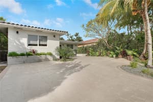 9008 Dickens Ave, Surfside