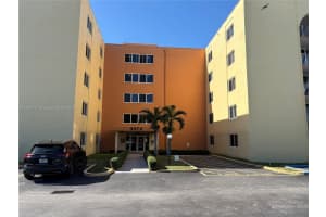 6970 NW 186th St, Hialeah, FL 33015, Sold 02/05/25