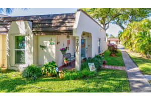 7316 Twin Sabal Dr, Miami Lakes, FL 33014, Sold 03/05/25