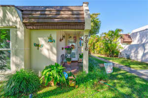 7316 Twin Sabal Dr, Miami Lakes, FL 33014, Sold 03/05/25