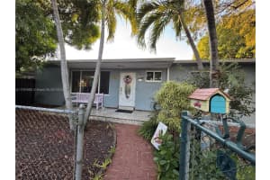 298 E 14th St, Hialeah, FL 33010, Sold 02/20/25