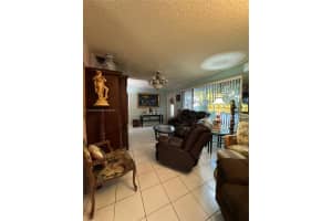 298 E 14th St, Hialeah, FL 33010, Sold 02/20/25
