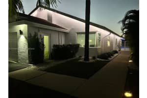 533 Lakeside Cir, Sunrise, FL 33326, Sold 02/04/25