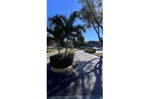 14250 SW 62nd St APT 522, Miami, FL 33183, Sold 05/07/25
