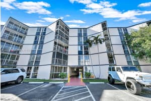 7165 NW 186th St, Hialeah, FL 33015, Sold 02/28/25