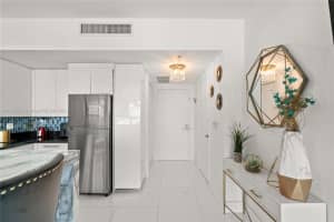 92 SW 3rd St APT 4907, Miami, FL 33130, Sold 04/03/25