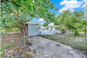 2100 NW 76th St, Miami, FL 33147, - MLS#A11704621