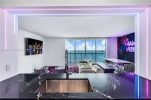 1200 Brickell Bay Dr, Miami, FL 33131, Sold 01/26/25