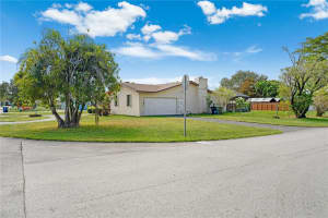 17600 SW 84th Ct, Palmetto Bay, FL 33157, Sold 07/18/25