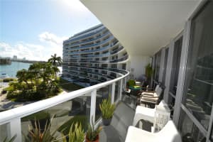 900 Bay Dr, Miami Beach, FL 33141, Sold 01/27/25