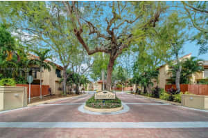 10177 SW 77th Ct, Miami, FL 33156, Sold 03/07/25