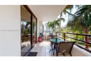 2500 Parkview Dr APT 417, Hallandale Beach, FL 33009, - MLS#A11705247
