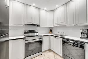221 Se 9th Ave 211, Pompano Beach