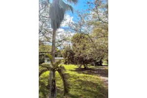 9830 SW 114th St, Miami, FL 33176, Sold 02/14/25