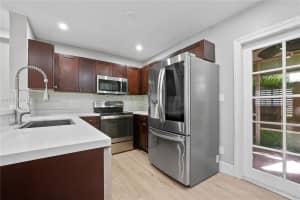 2941 Cambridge Ln, Hollywood, FL 33026, Sold 01/14/25