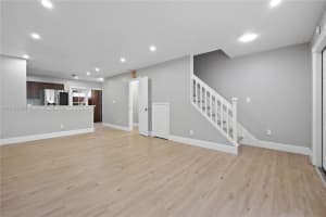 2941 Cambridge Ln, Hollywood, FL 33026, Sold 01/14/25