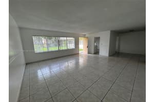 11855 NE 19th Dr APT 8, North Miami, FL 33181, - MLS#A11705370