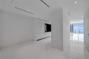 300 Biscayne Blvd Way #1603, Miami, FL 33131, Sold 06/11/25