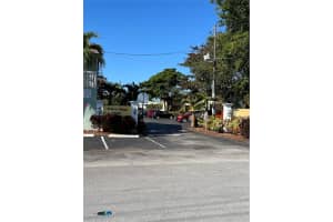 2607 NE 8th Ave, Fort Lauderdale, FL 33334, Sold 04/30/25