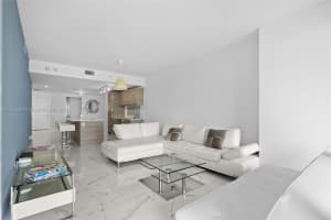 650 NE 32nd St, Miami, FL 33137, Sold 04/14/25