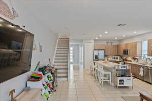 15808 NW 91st Ave, Miami Lakes, FL 33018, Sold 01/27/25