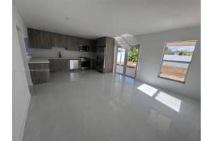 5325 SW 99th Ct, Miami, FL 33165, Sold 03/07/25