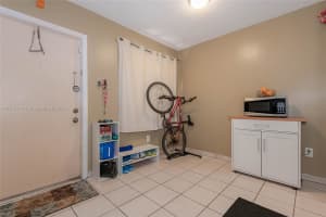 475 NW 210th St, Miami, FL 33169, Sold 05/29/25